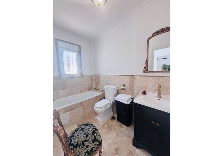 Resale - villa - Villamartin - Costa Blanca