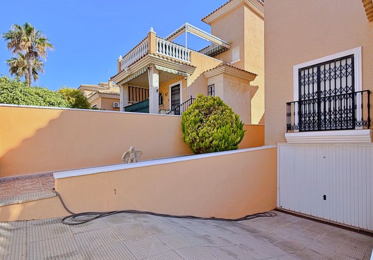 Segunda mano - villa - Orihuela - Inland