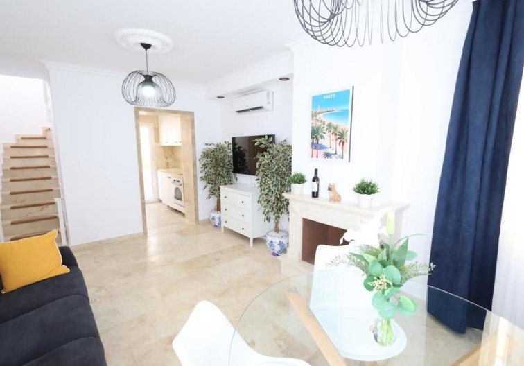 Resale - villa - Villamartin - Costa Blanca