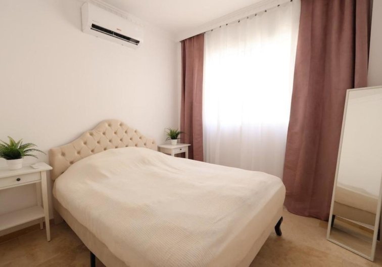 Resale - villa - Villamartin - Costa Blanca