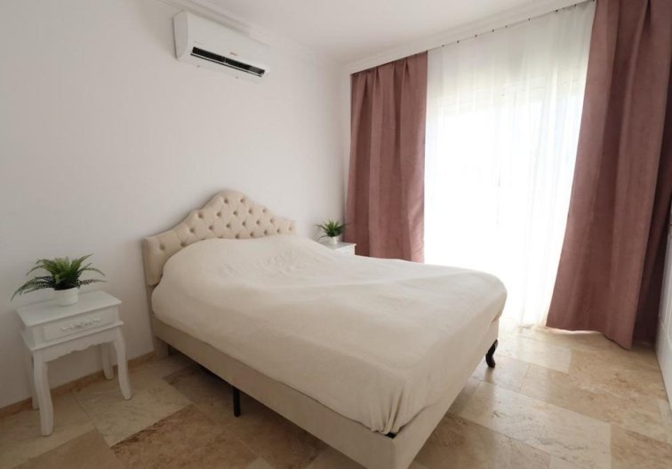 Resale - villa - Villamartin - Costa Blanca