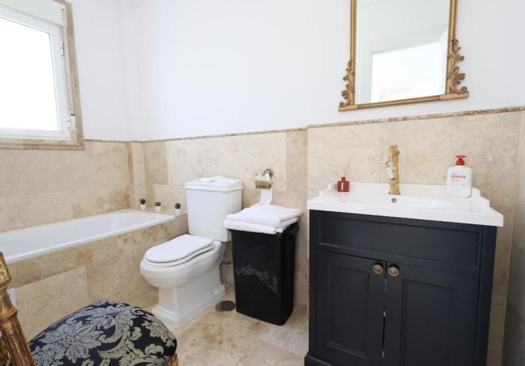Resale - villa - Villamartin - Costa Blanca