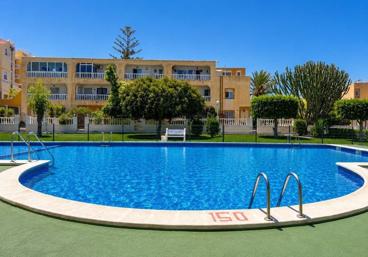 Herverkoop - Bungalow - Torrevieja - La Mata