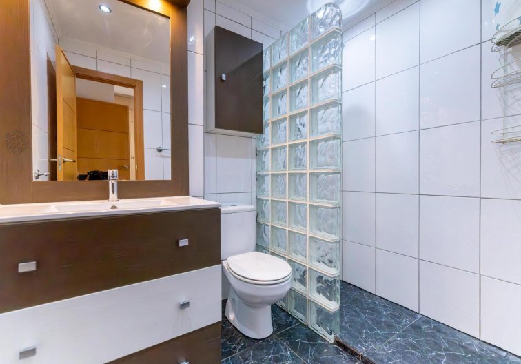 Segunda mano - Apartamento  - Torrevieja - El Acequión - Los Náufragos