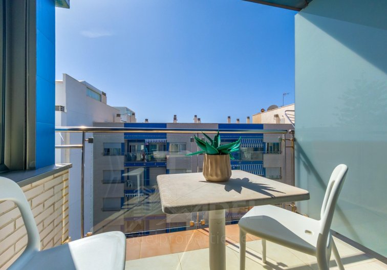 Segunda mano - Apartamento  - Torrevieja - Playa de los Locos