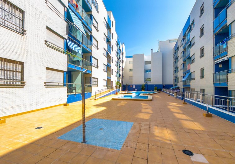 Segunda mano - Apartamento  - Torrevieja - Playa de los Locos