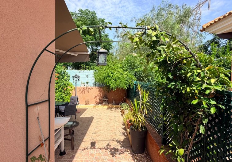 Segunda mano - villa - Los Montesinos - Costa Blanca