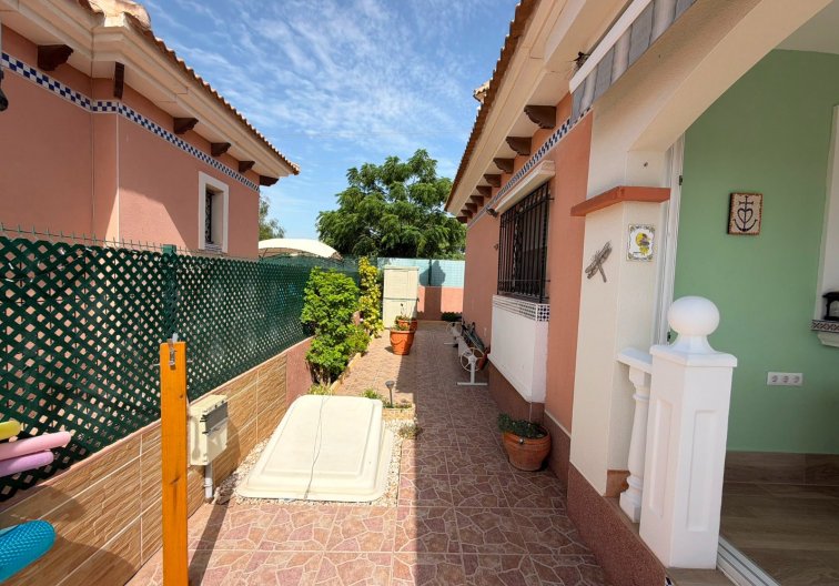 Segunda mano - villa - Los Montesinos - Costa Blanca