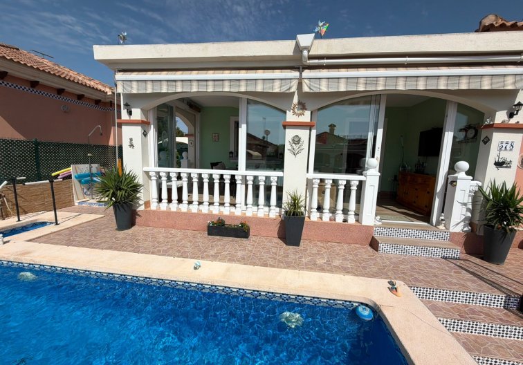 Segunda mano - villa - Los Montesinos - Costa Blanca