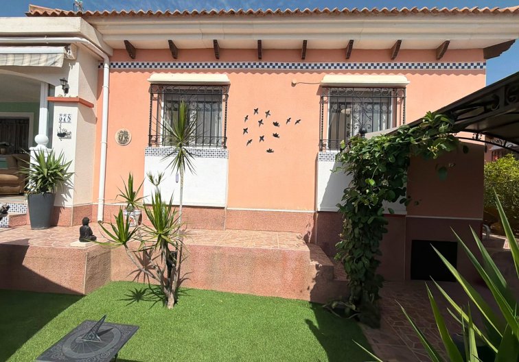 Segunda mano - villa - Los Montesinos - Costa Blanca