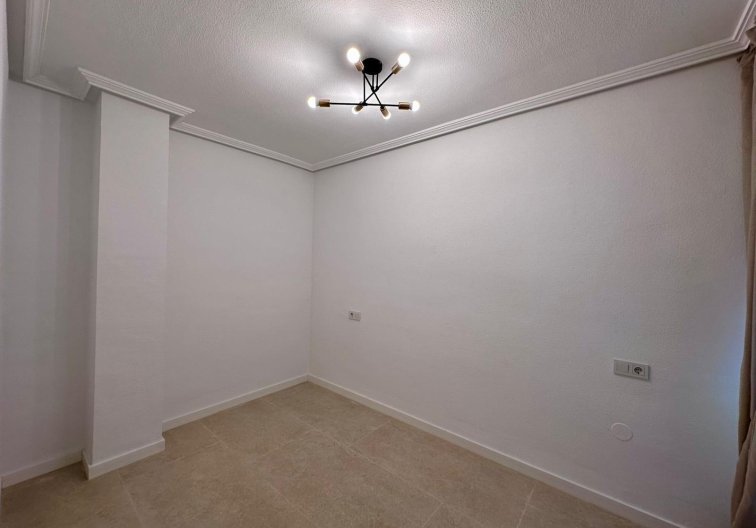 Herverkoop - Appartement - Torrevieja - Habaneras