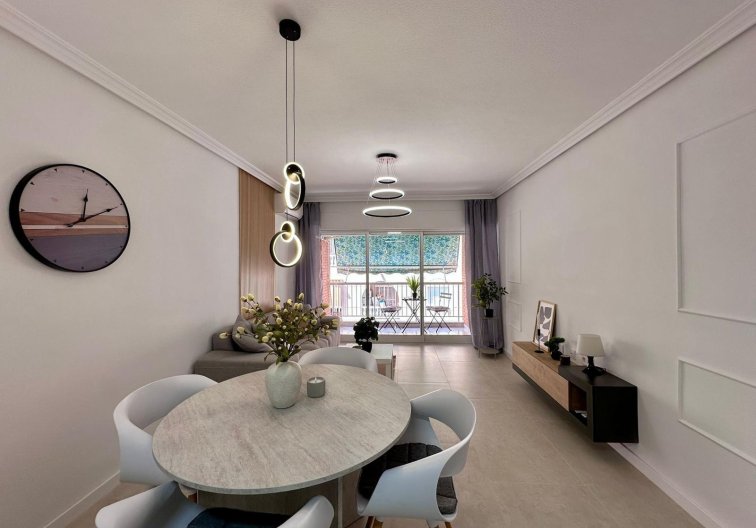 Resale - Apartment - Torrevieja - Estacion De Autobuses