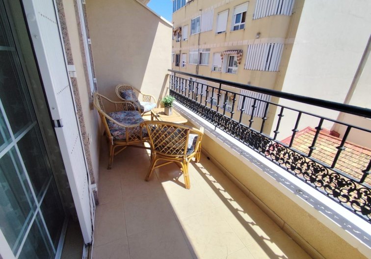 Segunda mano - Apartamento  - Torrevieja - Centro