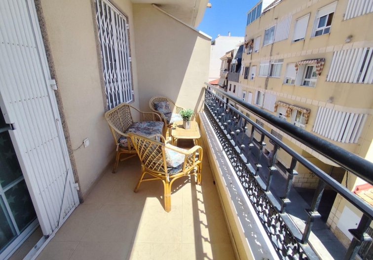 Segunda mano - Apartamento  - Torrevieja - Centro
