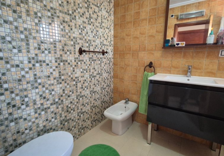 Segunda mano - villa - Torrevieja - Costa Blanca