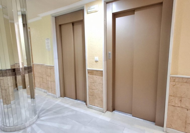 Revente - Appartement - Torrevieja - Estacion De Autobuses