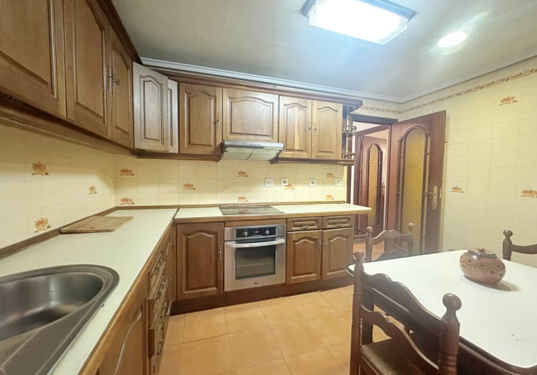 Segunda mano - Apartamento  - Torrevieja - Centro