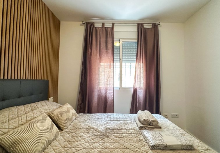 Segunda mano - Duplex - San Miguel de Salinas - Las Filipinas