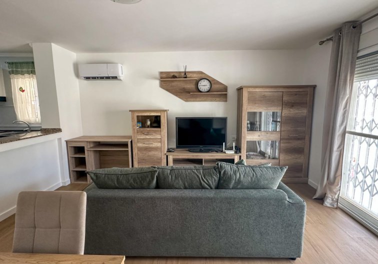 Segunda mano - Duplex - San Miguel de Salinas - Las Filipinas
