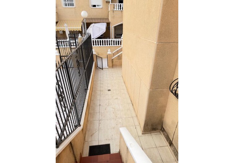 Segunda mano - Apartamento  - Torrevieja - Centro