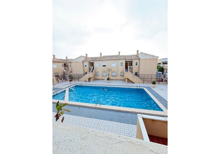 Segunda mano - Apartamento  - Torrevieja - Centro