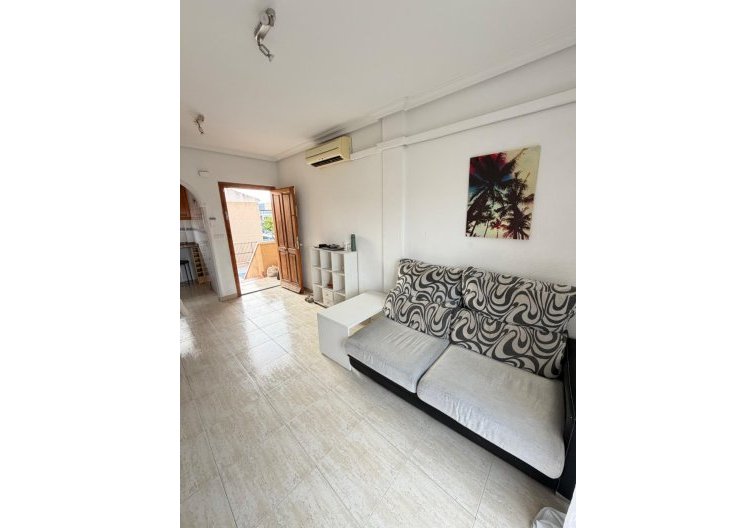 Segunda mano - Apartamento  - Torrevieja - Centro