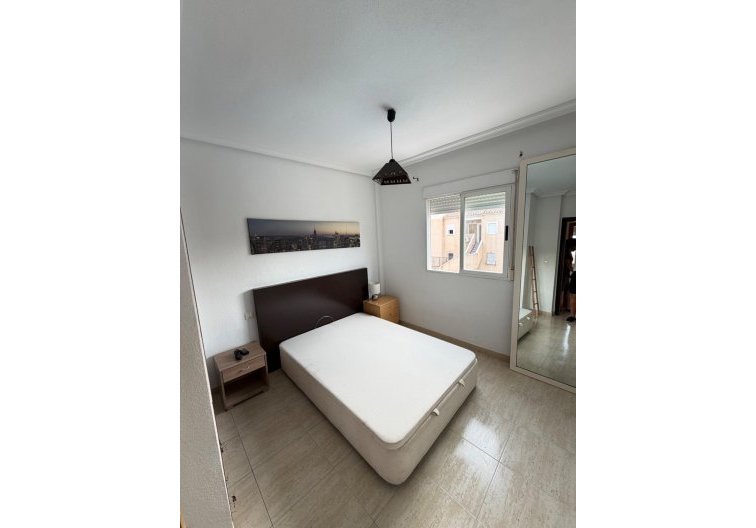 Segunda mano - Apartamento  - Torrevieja - Centro
