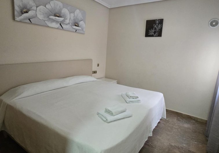 Segunda mano - Apartamento  - Torrevieja - Parque De Las Naciones