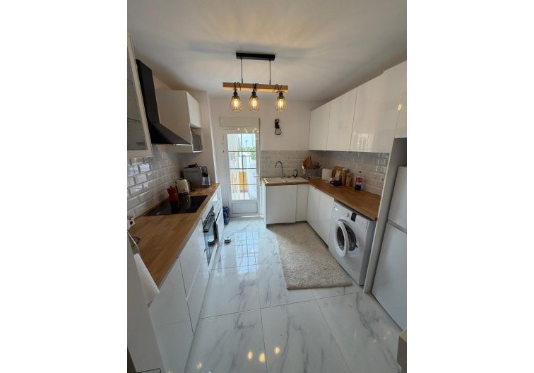 Segunda mano - Bungalow - Torrevieja - Zona Los Frutales