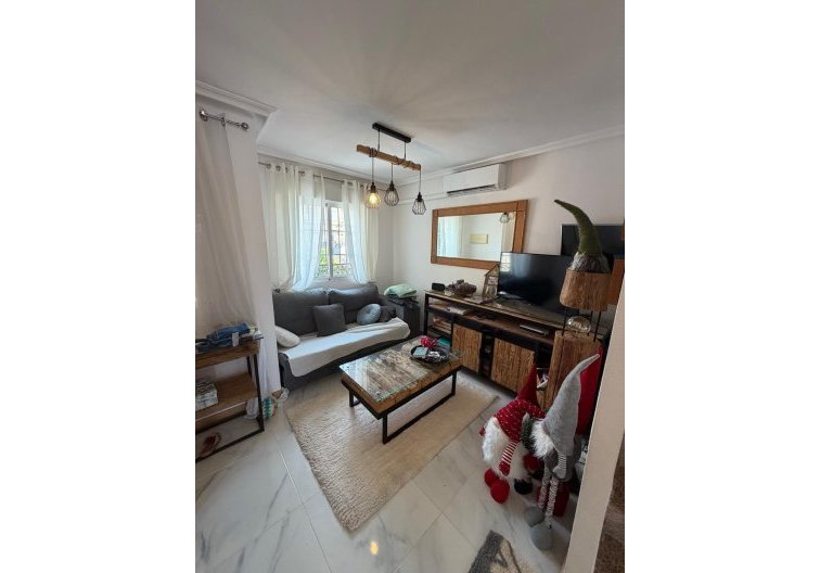 Segunda mano - Bungalow - Torrevieja - Zona Los Frutales