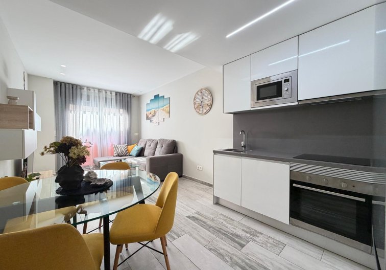 Segunda mano - Apartamento  - Torrevieja - Playa del Cura
