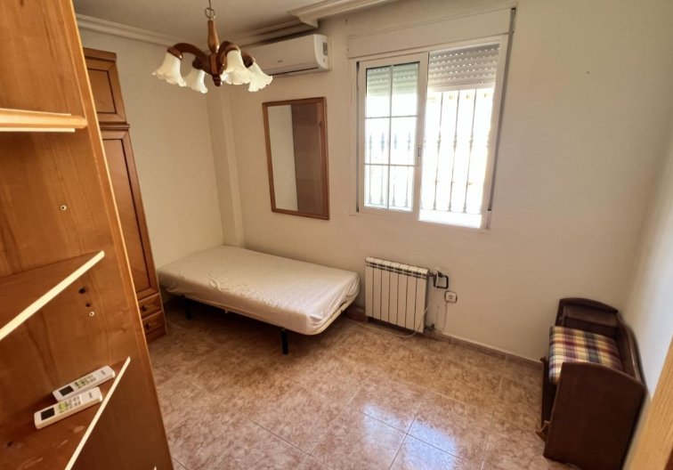 Segunda mano - villa - Torrevieja - Aguas Nuevas