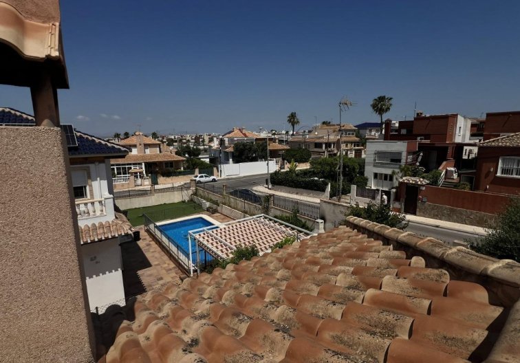 Segunda mano - villa - Torrevieja - Aguas Nuevas