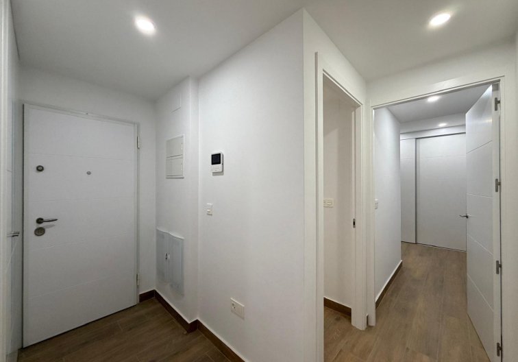 Segunda mano - Apartamento  - Torrevieja - Estacion De Autobuses