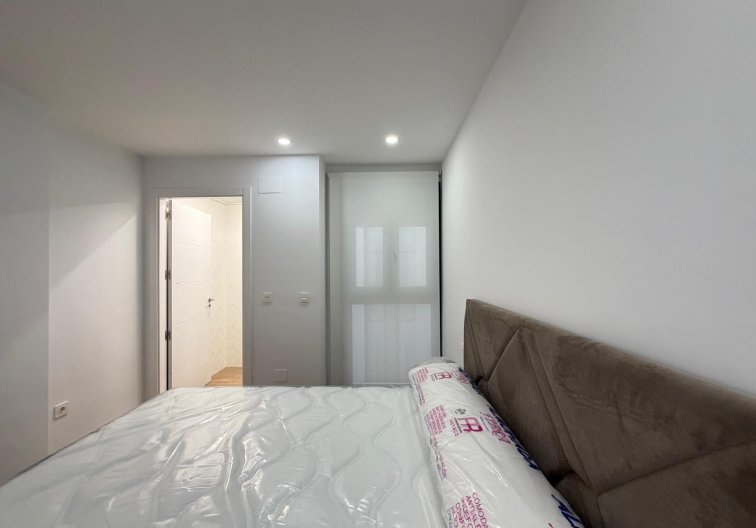 Segunda mano - Apartamento  - Torrevieja - Estacion De Autobuses