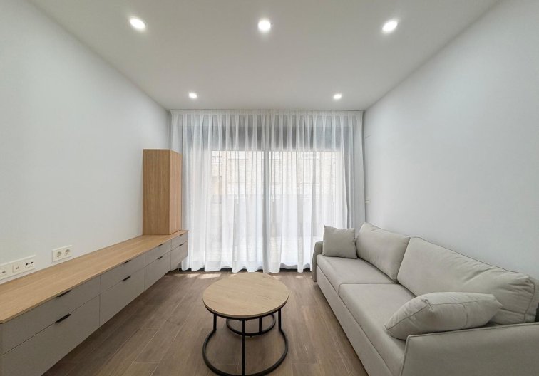 Segunda mano - Apartamento  - Torrevieja - Estacion De Autobuses