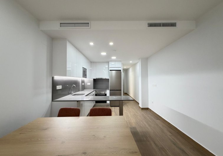 Segunda mano - Apartamento  - Torrevieja - Estacion De Autobuses