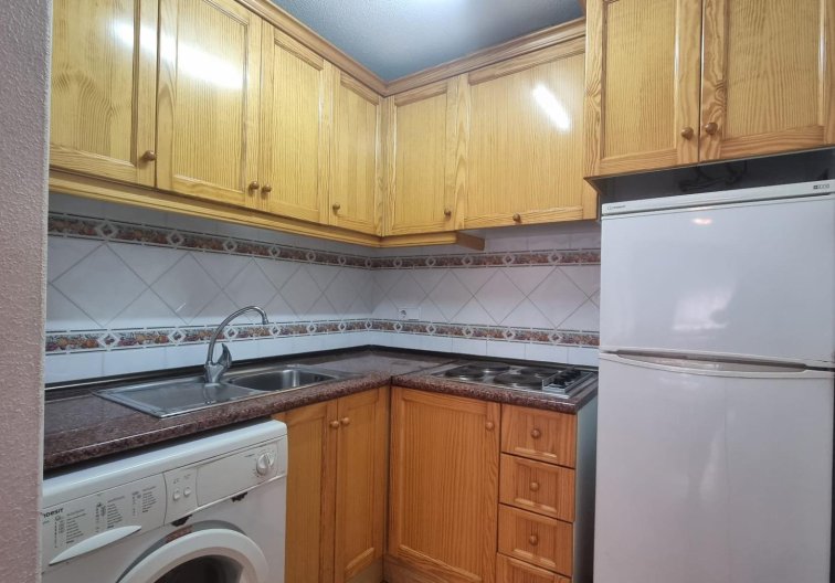 Segunda mano - Apartamento  - Torrevieja - Centro