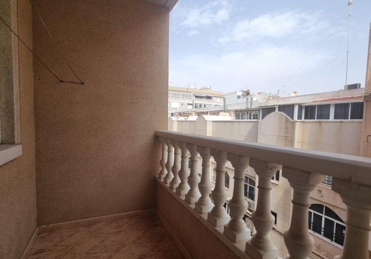 Segunda mano - Apartamento  - Torrevieja - Centro