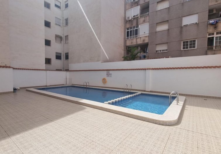 Segunda mano - Apartamento  - Torrevieja - Centro