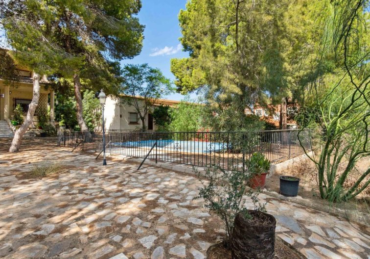 Segunda mano - villa - Torrevieja - Los Balcones 