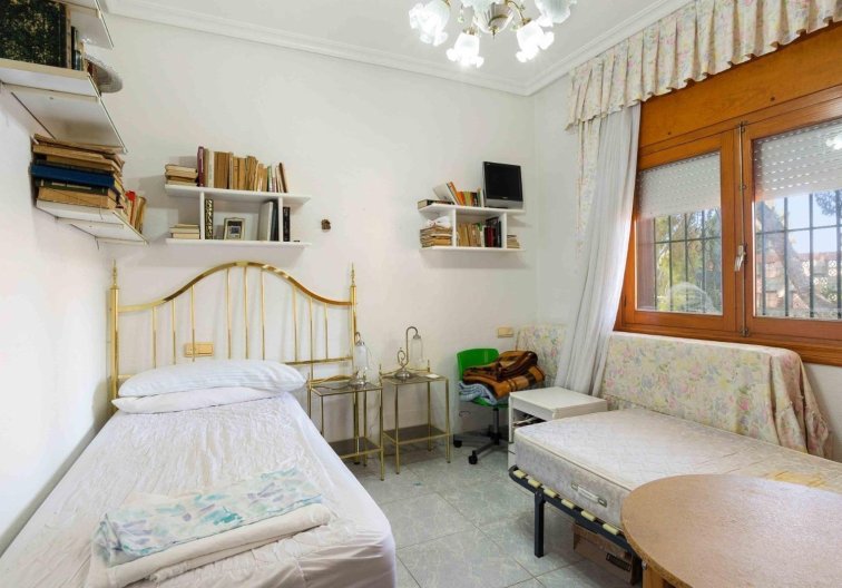Segunda mano - villa - Torrevieja - Los Balcones 