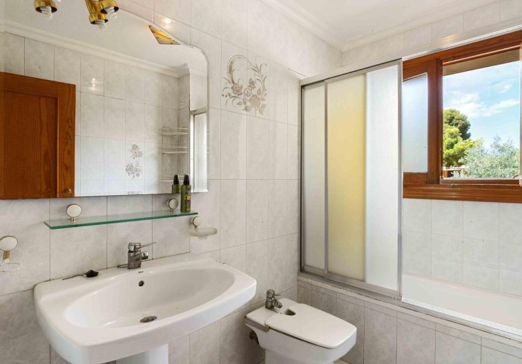 Segunda mano - villa - Torrevieja - Los Balcones 