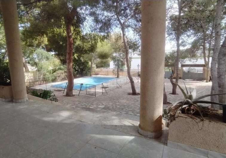 Segunda mano - villa - Torrevieja - Los Balcones 