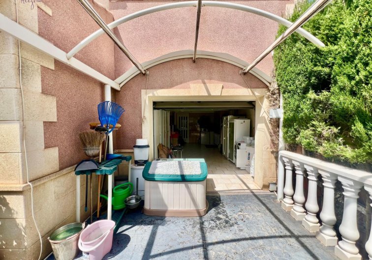Segunda mano - villa - Torrevieja - Los Balcones - Los Altos Del Edén