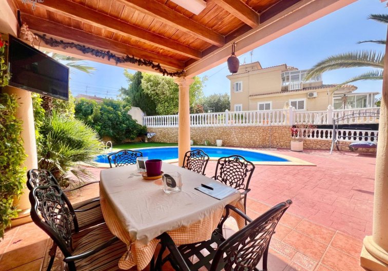 Segunda mano - villa - Torrevieja - Los Balcones - Los Altos Del Edén