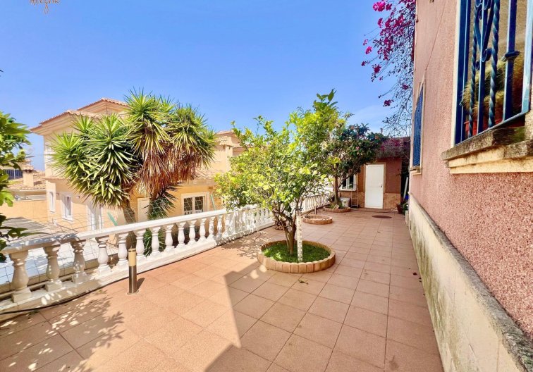 Segunda mano - villa - Torrevieja - Los Balcones - Los Altos Del Edén