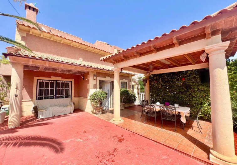 Segunda mano - villa - Torrevieja - Los Balcones - Los Altos Del Edén