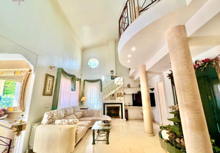 Segunda mano - villa - Torrevieja - Los Balcones - Los Altos Del Edén