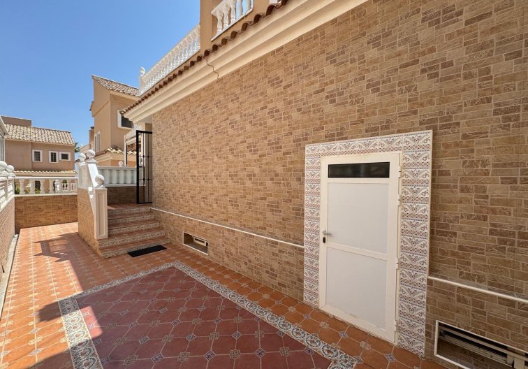 Segunda mano - town house - Guardamar del Segura - Urbanizaciones